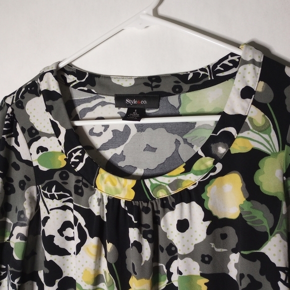 Style & Co patterned blouse size small - Picture 2 of 9